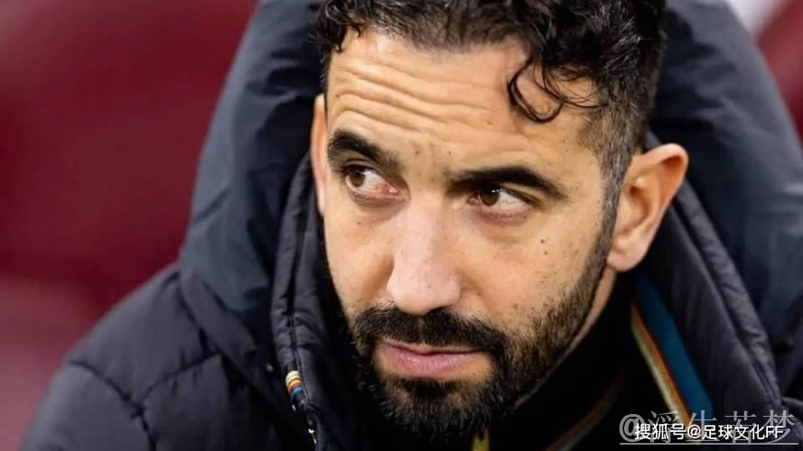 法布里齐奥·罗马诺透露，曼联与JJ·加布里埃尔的处境比最初预想的还要糟糕。